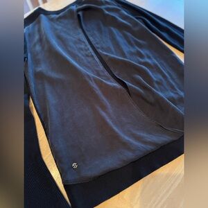 Lululemon Long Sleeve Sweater With Open Slit Back Size 6